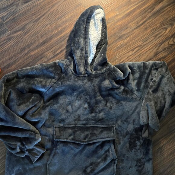 KRIFEY Gray Crushed Velvet & Fleece Blanket Hoodie NWOT ONE SIZE - Picture 6 of 6